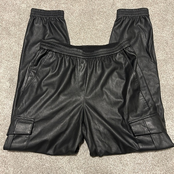 BCBG maxazaria Cargo Joggers ~ size XS - Picture 3 of 10